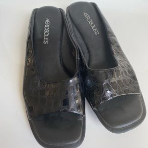 Aerosoles Black Patent Mock Croc Slides 6M